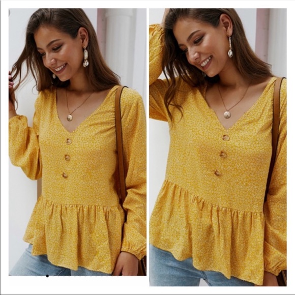 Trindy Clozet Boutique Tops - Ashton’s Three Button Yellow Blouse